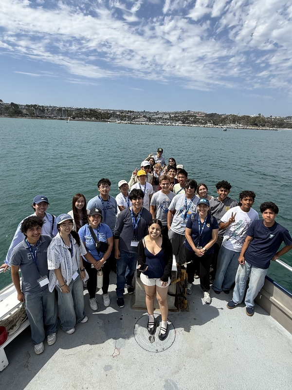 Students enjoyed the advanced floating lab on the Ocean Institute's R/V sea explorer