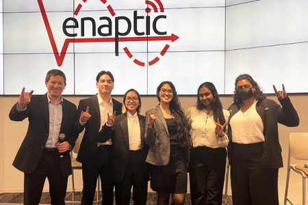 1.	Student team Venaptic won $20,000 for their design for a DVT detection and monitoring system. Pictured from left are CIRC Associate Director Elliot Botvinick and Venaptic members Lucas Jones, Polaris Phan, Piyashi Biswas, Neha Muvvala and Adhithi Lakshmikanthan. 