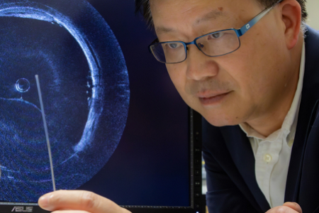 Optica honors Zhongping Chen for pioneering research and groundbreaking contributions in biophotonics.