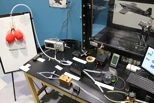 The ventilator under development in Taha’s lab utilizes a mechanically controlled respiratory regulation device connected to a high-pressure air supply. These ventilators have stand-alone functionality so they can easily be deployed in field hospitals.