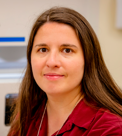 Iryna Zenyuk received the ECS Supramaniam Srinivasan Young Investigator Award, highlighting her "contributions in the understanding and elucidating phenomena of fuel cells, electrolyzers and their constitutive components."